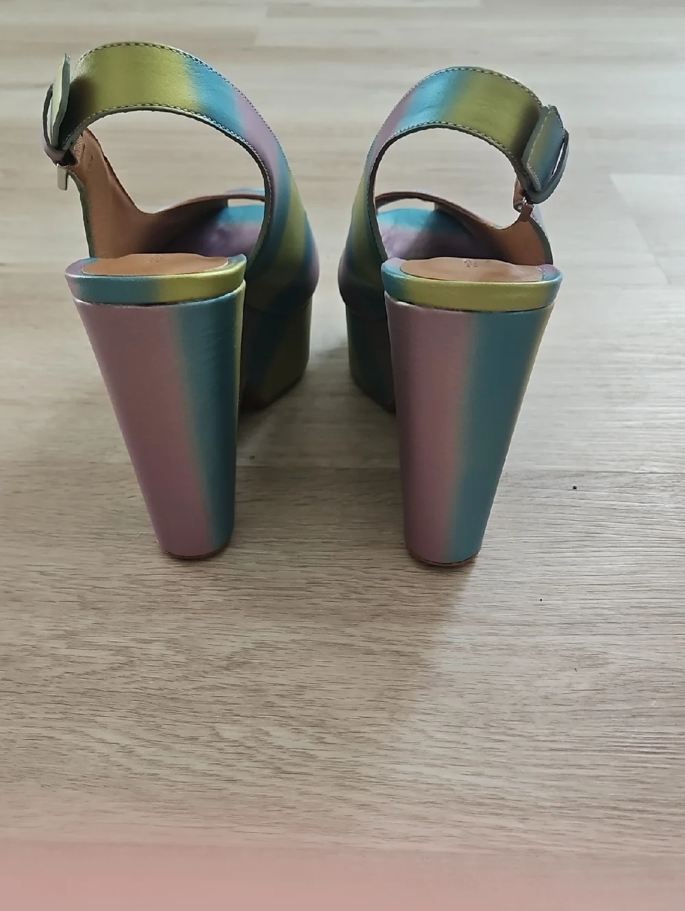 (Orig $575) Shimmery Peeptoe Platform - gorgeous Robert Clergerie - size 10